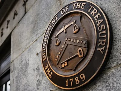 США зняли санкції з семи росіян та двох суден
