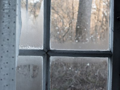 Відкриті вікна можуть зробити тільки гірше: експерти назвали головну помилку у спеку