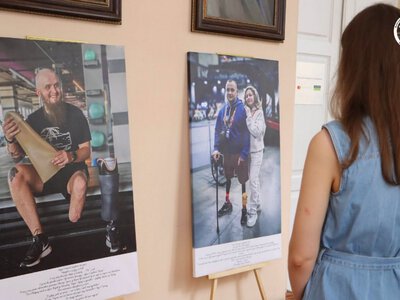 У КНУ відкрили фотовиставку про життя ветеранів після фронту: 21 історія без стереотипів