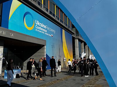 Основне призначення конференції у Гданську не розрулювати двосторонні суперечки, а вести глобальну дискусію на тему розвитку України, - політолог Сушко