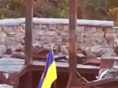 Сили оборони встановили український прапор на Кінбурнській косі