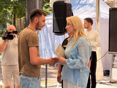 На Прикарпатті 37 ветеранів і родин загиблих героїв отримали сертифікати на житло