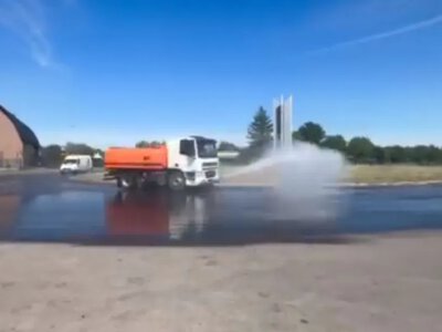 Через спеку на Волині обмежили рух вантажівок та почали охолоджувати автошляхи водою