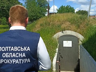 Ексдиректорці навчального закладу із Миргородського району повідомили підозру через модульне укриття