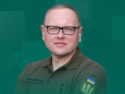 Динамічний рух у залаштунках міжнародної політики повинен мати чіткі і непорушні кордони національної гідності