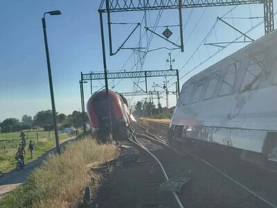 У Польщі сталася аварія: зіткнення двох пасажирських потягів