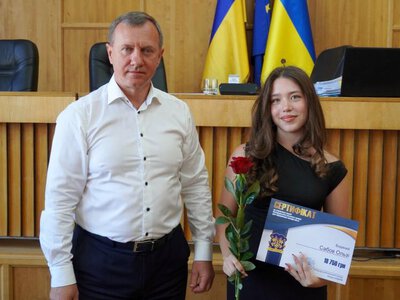 Четверо ужгородців отримали премії міського голови для обдарованої молоді