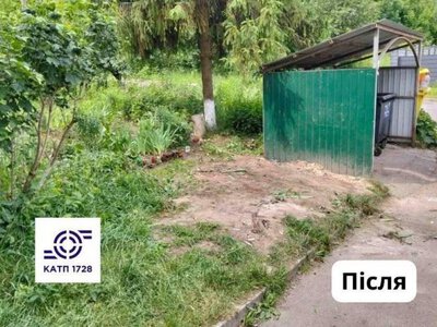 Комунальники прибрали стихійні сміттєзвалища на кількох вулицях Рівного