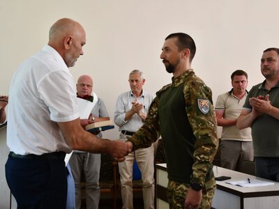 Захисника з Рогатинської громади Назара Скорбача нагородили «Золотим хрестом» та відзнакою «За поранення»