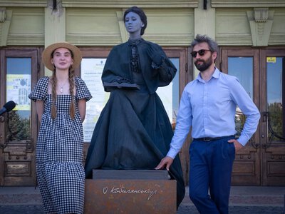 Від живих скульптур до ходулістів: чому варто відвідати вуличний фестиваль «TRALKA FEST»