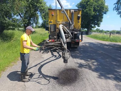 Ремонт доріг на Прикарпатті: де 26 червня ліквідовують аварійну ямковість