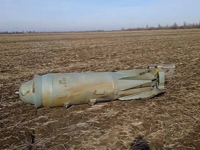 Російська авіація скинула авіабомби на Херсон, постраждали двоє людей