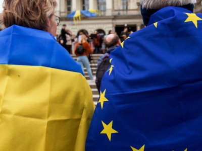 Тимчасовий захист українців у ЄС продовжують ще на рік: але є одна важлива умова