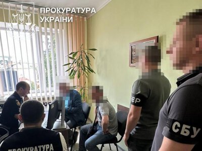 Ексголовлікарю з Рівного, який зайво нарахував працівникам понад 12 млн грн, повідомили про підозру