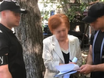 Депутатка Херсонської райради отримала підозру у продажу солезаводу родині Ковальова