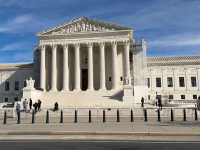Верховний суд США підтримав Трампа щодо депортації гаїтян та сирійців (ВІДЕО)