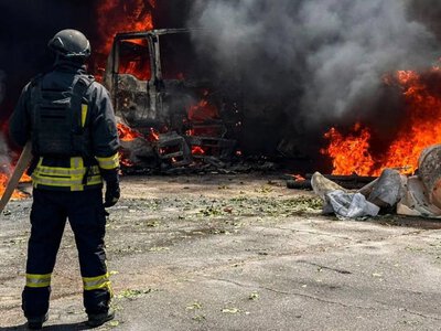  Російські військові завдали авіаудару по комунальному підприємству Херсона. ФОТО. ВІДЕО 