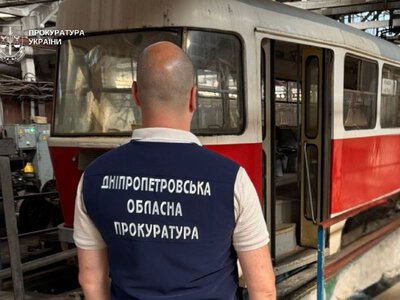 Корупція на транспорті: у Кривому Розі розікрали мільйони на ремонті трамваїв