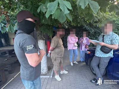 Військовий з Одещини та іноземець наживалися на бійцях після СЗЧ