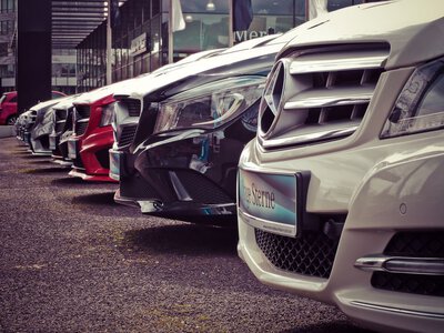 Названо авто, які майже не дешевшають: які моделі тримають ціну навіть під час війни