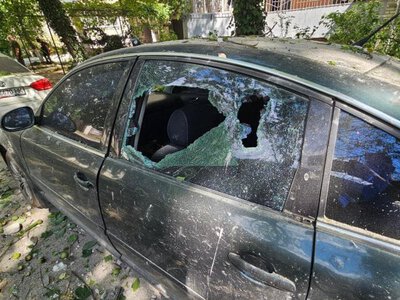 У Херсоні російський дрон атакував цивільне авто, загинула людина