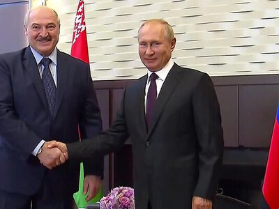 Лукашенко прибув на закриту зустріч з Путіним на Валдаї