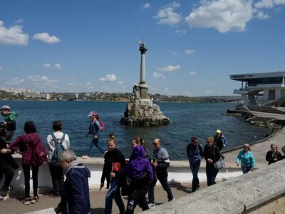 російські туристи та військові масово залишають окупований Крим через удари України - ISW