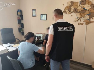 На Львівщині судитимуть посадовицю ліцею через закупівлі техніки за завищеними цінами