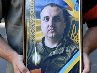 В Ужгороді попрощалися із 39-річним полеглим воїном Валерієм Мадяром