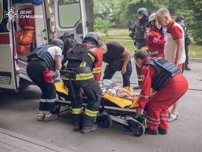 Війська рф вдарили по житловому сектору Сум модифікованим БпЛА, постраждали діти + Фото