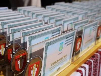 У Луцьку 314 випускників шкіл отримали свідоцтва з відзнакою (Фото)