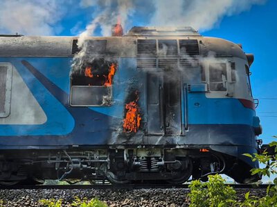 На Тячівщині під час руху загорівся приміський поїзд (ФОТО)