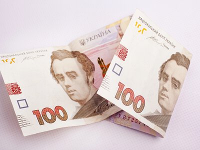 НБУ оновлює вигляд купюри 100 гривень: що зміниться