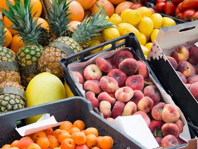Назвали 12 продуктів для вечора: що з’їсти перед сном, щоб знизити стрес