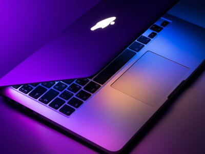 Apple відмовляється від давнього принципу – перший сенсорний MacBook уже майже готовий