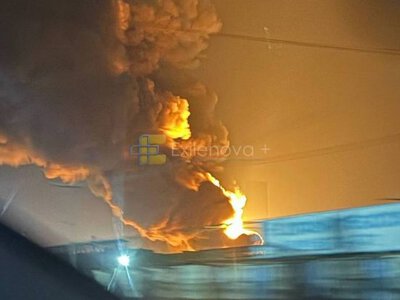 Дрони атакували НПЗ у Краснодарському краї РФ, горять резервуари (фото, відео)