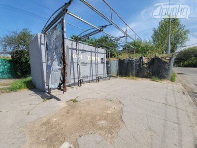 У Херсоні рашисти вдарили по зупинці громадського транспорту: є поранений