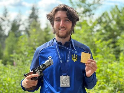 Спортсмен із Полтавщини здобув чотири медалі на чемпіонаті світу зі стрільби