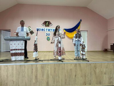 У селі Тисменичани відбулася музично-патріотична програма «Моя країна — мої права»