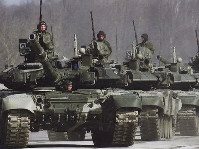 Гібридний наступ: Польща готується до появи російських зелених чоловічків у Балтії