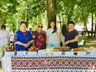 У Костополі відбувся благодійний ярмарок «Місто вдячних сердець» (ФОТО)