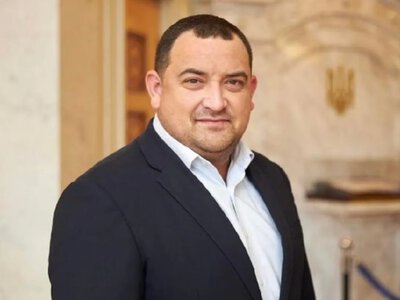 Нардепа від Слуг народу затримали у справі про хабар за медобладнання