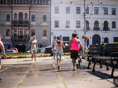 У Чернівцях зафіксували новий температурний рекорд: повітря прогрілося до майже 36 градусів