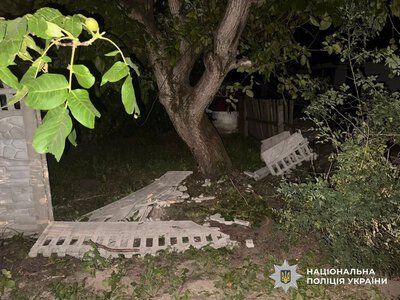 У селі Житомирського району 16‑річна водійка мотоцикла врізалася в паркан: постраждали двоє