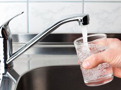 Спекотна погода збільшила навантаження на систему водопостачання Львова
