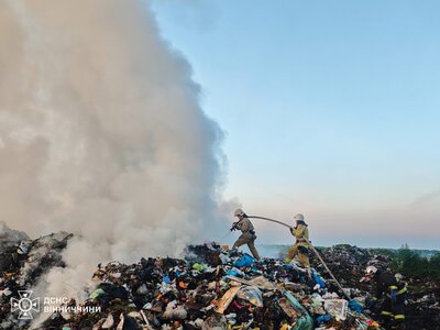 За добу на Вінниччині сталося сім пожеж: горіли поля, квартира та вантажівка