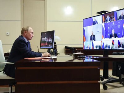 Путін визнав: найбільші нафтопереробні заводи РФ працюють на межі можливостей