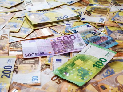 Банкіра спіймали на схемі з 210 млн грн: який банк засвітився у справі