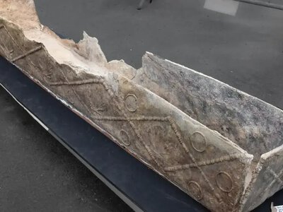 Скарби у свинцевій труні: археологи знайшли дивне поховання віком 1800 років