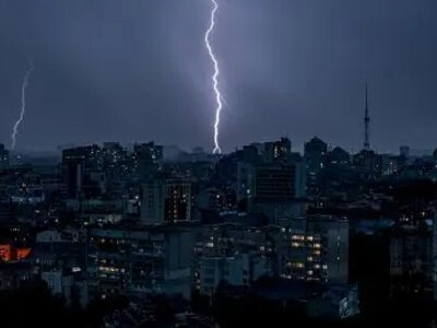 У Києві та області оголосили жовтий рівень небезпеки: синоптики попереджають про грози